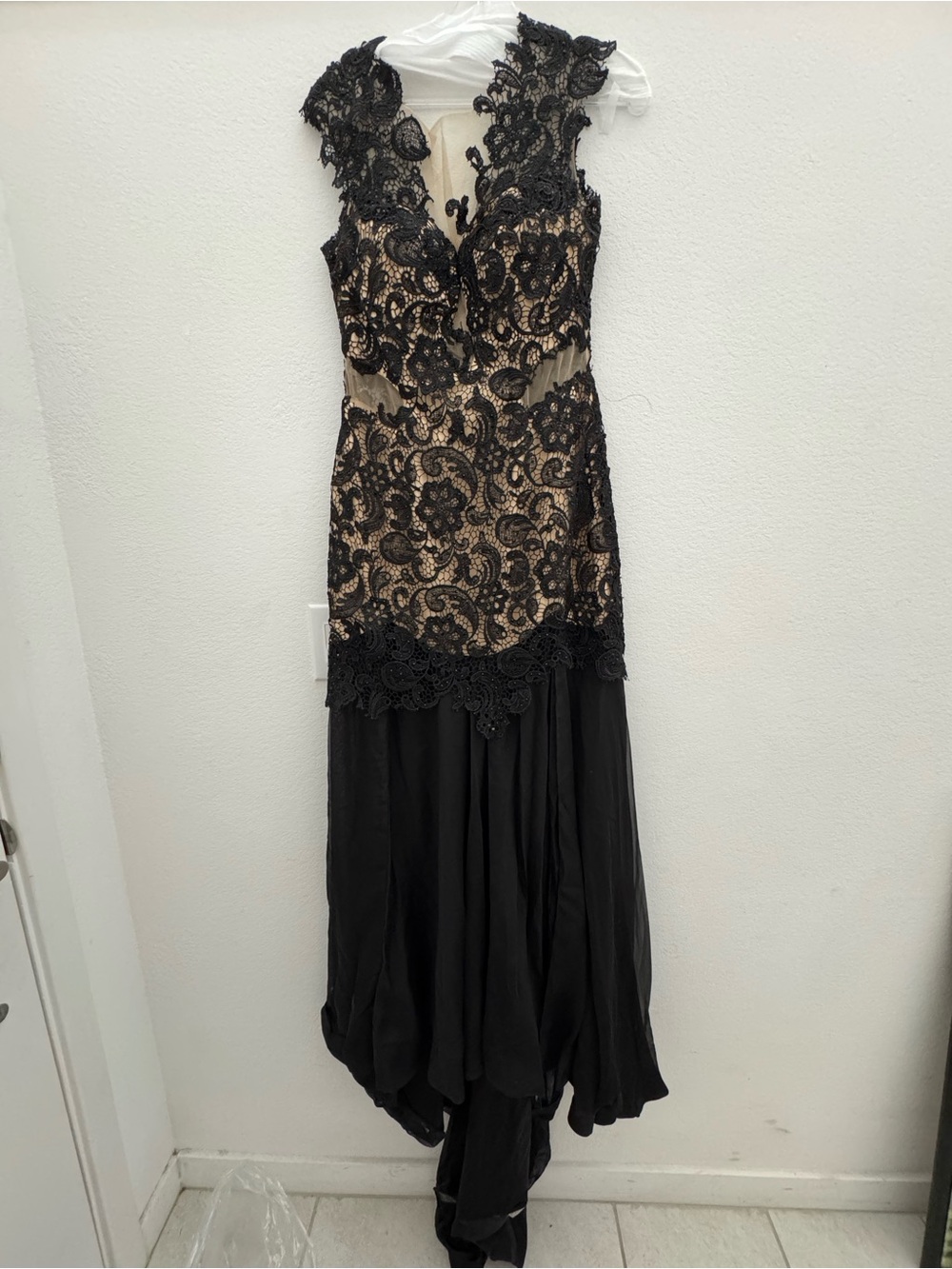 Black and Gold Lace Evening Dress